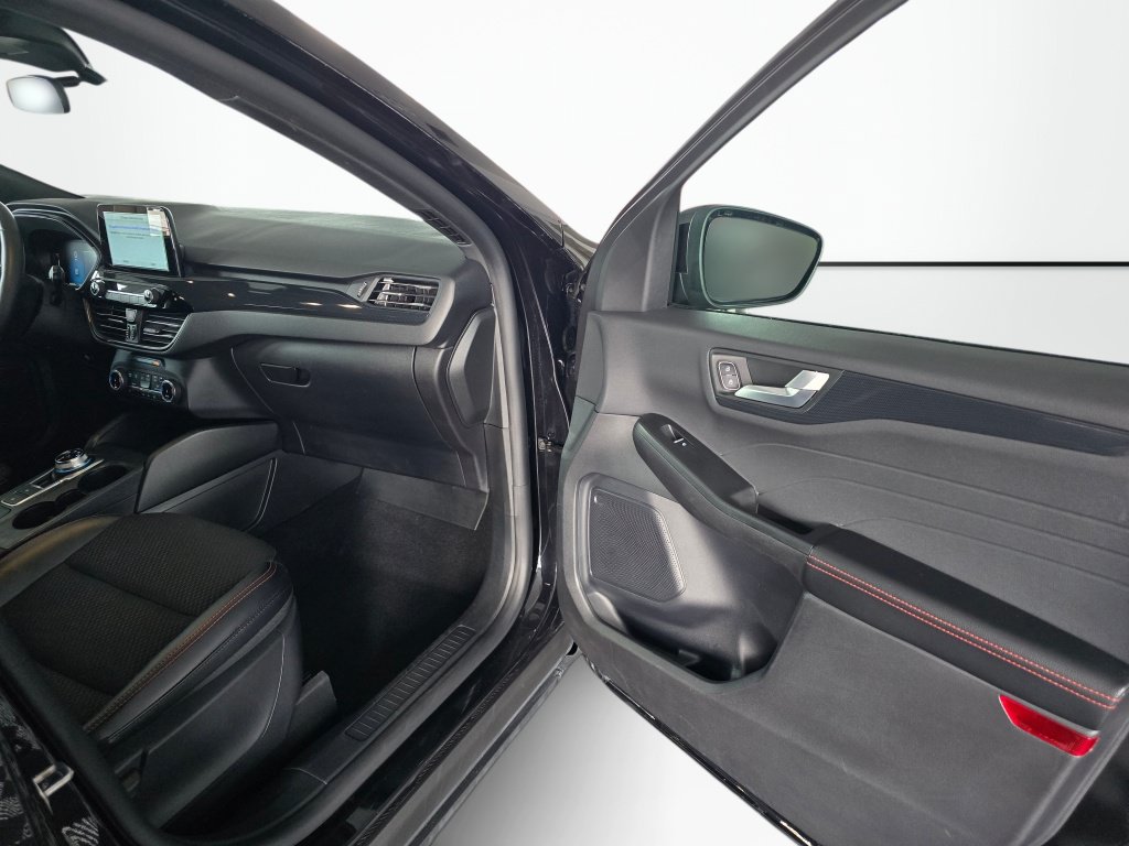 Used 2025 Ford Escape ST-Line Select AWD/4WD image 39