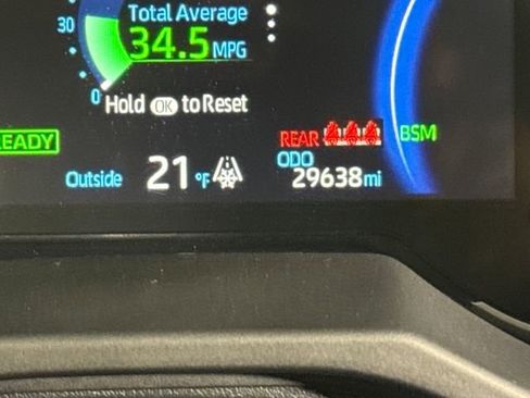 Used 2025 Toyota RAV4 XLE image 21