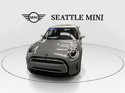 Certified 2023 MINI Cooper 4-Door Hardtop image 4