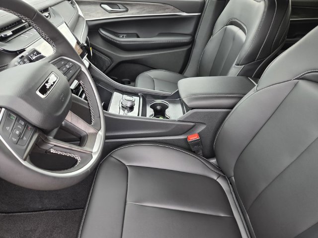 New 2026 Jeep Grand Cherokee L Limited AWD/4WD image 23