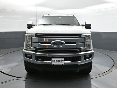 Used 2018 Ford F250 Lariat w/ Lariat Value Package image 8