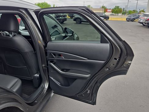 Used 2025 MAZDA CX-30 AWD 2.5 S w/ Preferred Package image 16