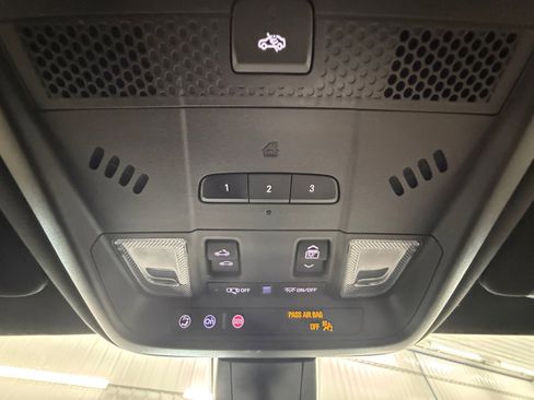 Used 2023 Cadillac XT6 Sport image 19