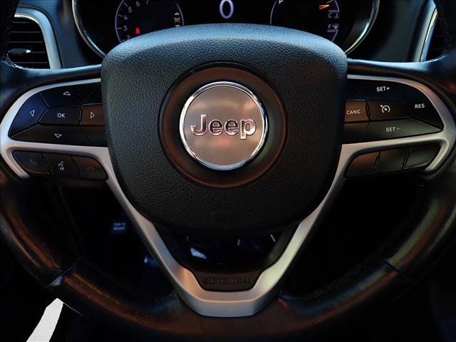Used 2018 Jeep Grand Cherokee Altitude AWD/4WD image 18