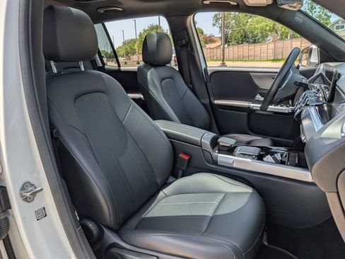 Used 2022 Mercedes-Benz GLB 250 image 26