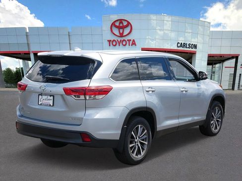 Certified 2019 Toyota Highlander XLE AWD/4WD image 5