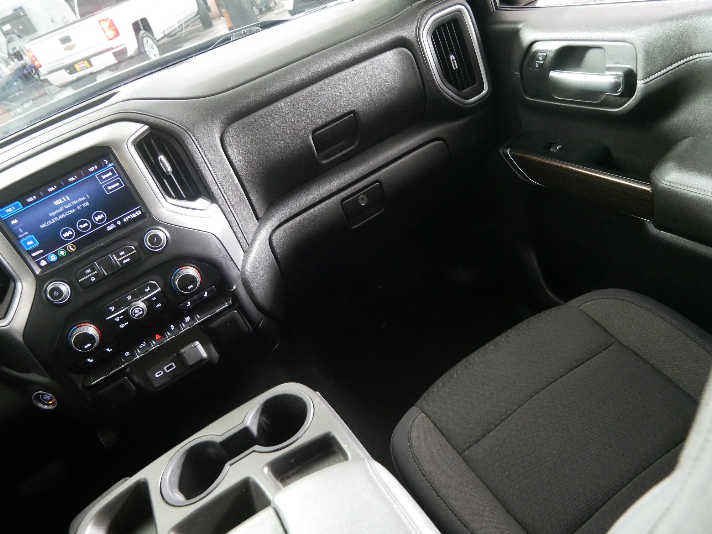 Used 2019 Chevrolet Silverado 1500 LT w/ All-Star Edition AWD/4WD image 11