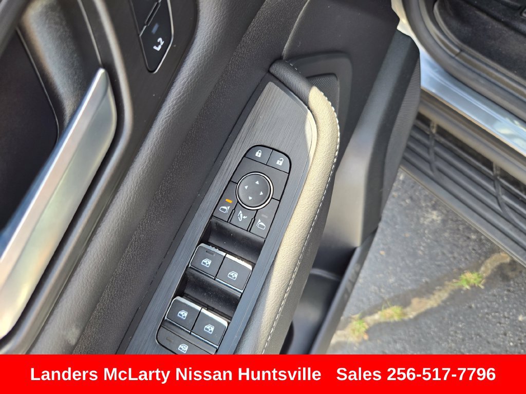 Used 2025 Nissan Armada PRO-4X AWD/4WD image 21