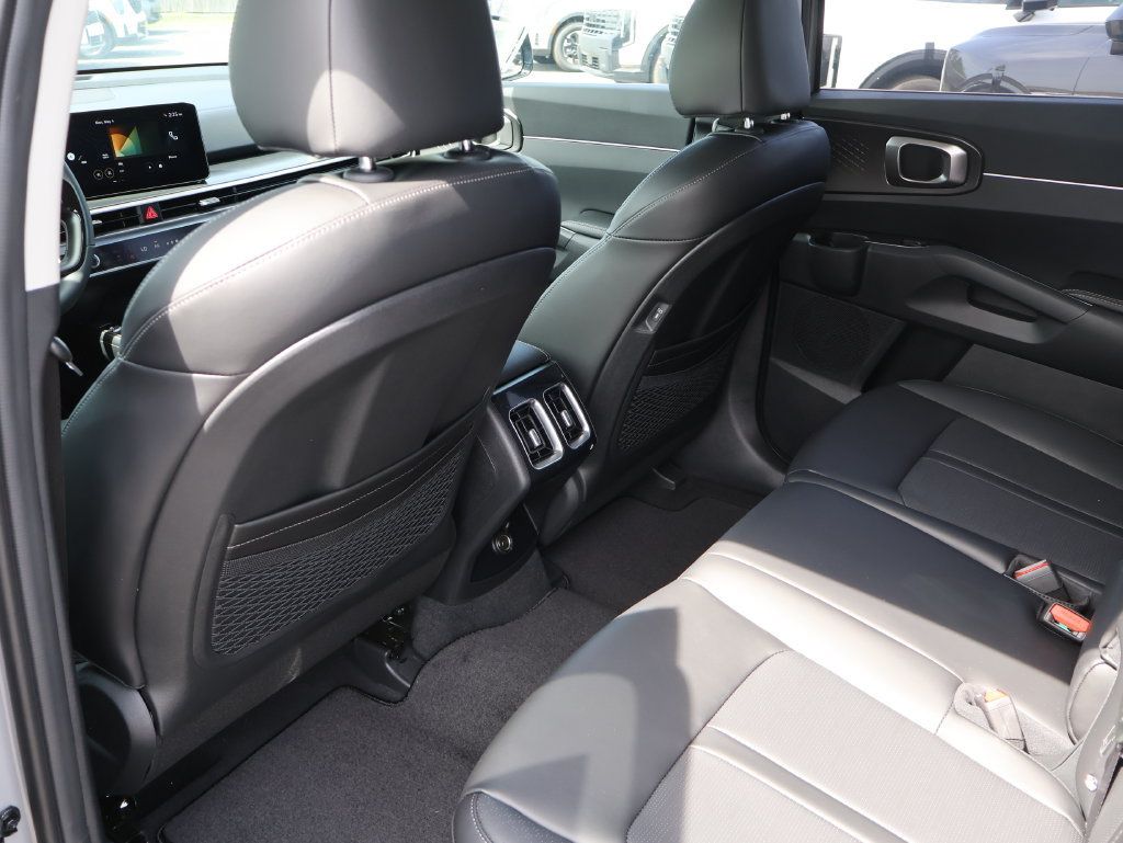 New 2026 Kia Sorento EX AWD/4WD image 13