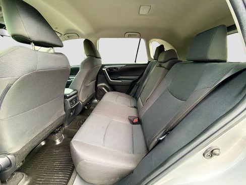 Used 2023 Toyota RAV4 LE AWD/4WD image 21