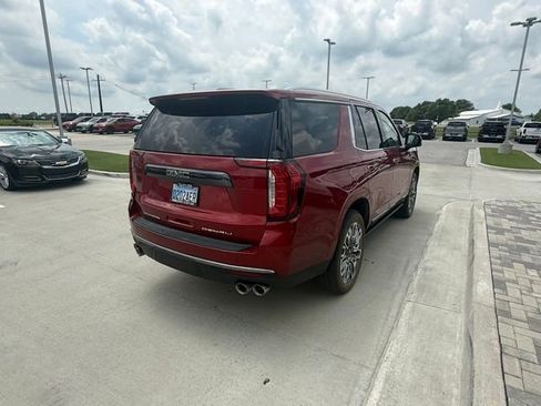 Used 2024 GMC Yukon Denali Ultimate AWD/4WD image 3