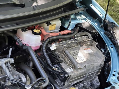 Used 2014 Toyota Prius C Two FWD image 35