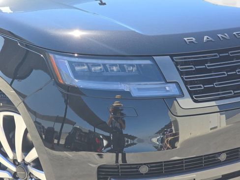 New 2026 Land Rover Range Rover Long Wheelbase SE AWD/4WD image 34