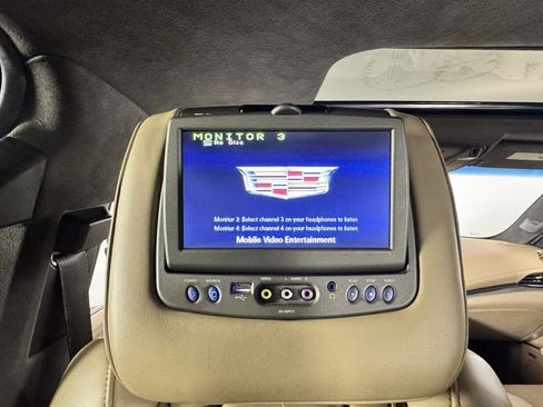 Used 2019 Cadillac Escalade Platinum AWD/4WD image 35