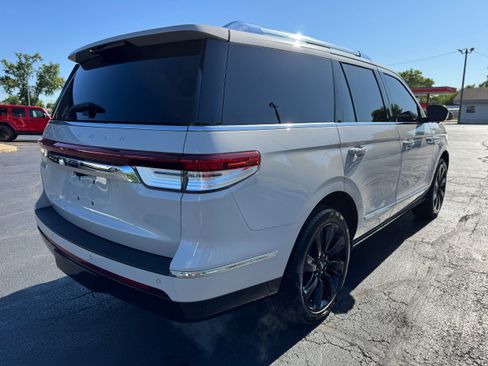Used 2024 Lincoln Navigator Reserve AWD/4WD image 7