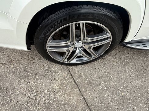 Used 2014 Mercedes-Benz GL 550 4MATIC image 13