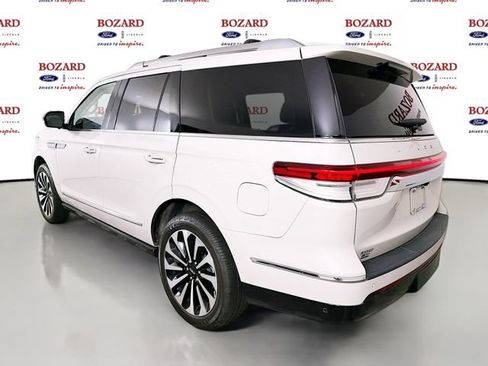 Used 2022 Lincoln Navigator Reserve AWD/4WD image 6