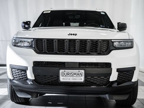 New 2025 Jeep Grand Cherokee L Altitude image 2
