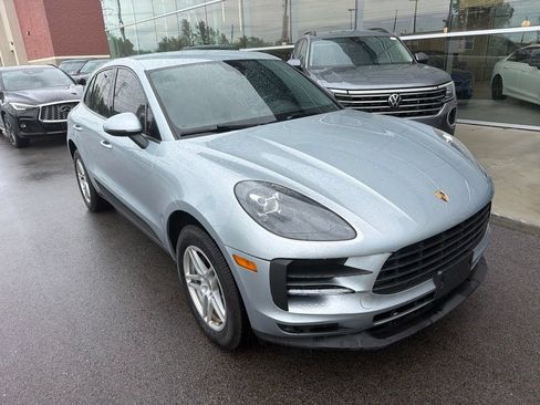 Used 2020 Porsche Macan AWD/4WD image 1