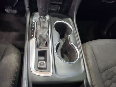 Used 2019 Chevrolet Equinox LT FWD image 24