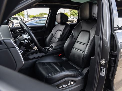 Certified 2019 Porsche Cayenne image 5