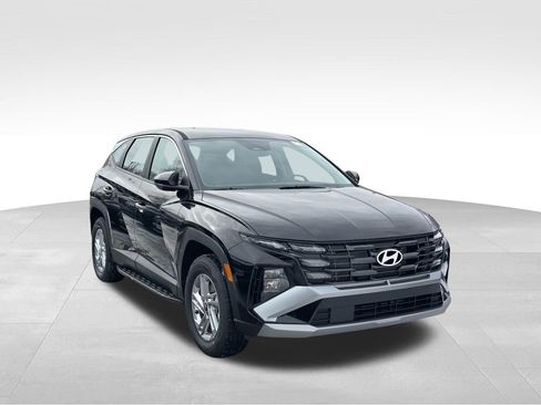 New 2026 Hyundai Tucson SE image 1