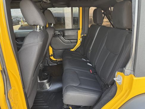 Used 2015 Jeep Wrangler Unlimited Sport w/ Quick Order Package 24S AWD/4WD image 13