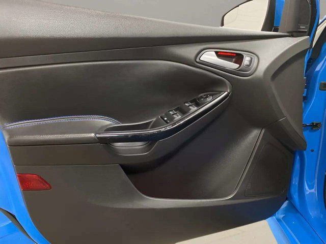 Used 2017 Ford Focus RS AWD/4WD image 25