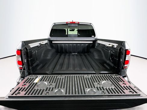 Used 2024 Nissan Frontier SL w/ Technology Package RWD image 27