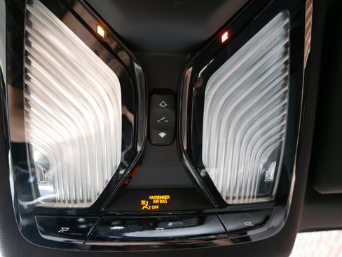 Used 2019 BMW 540i xDrive AWD/4WD image 22