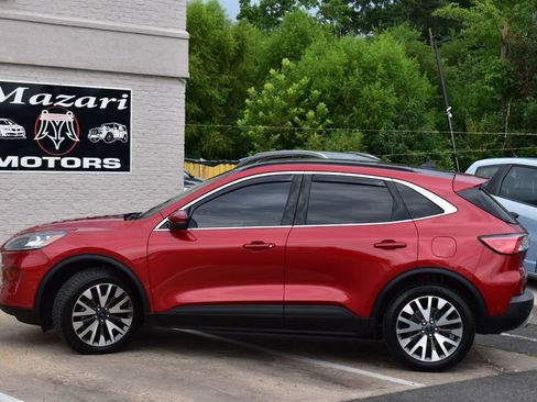 Used 2020 Ford Escape Titanium AWD/4WD image 4