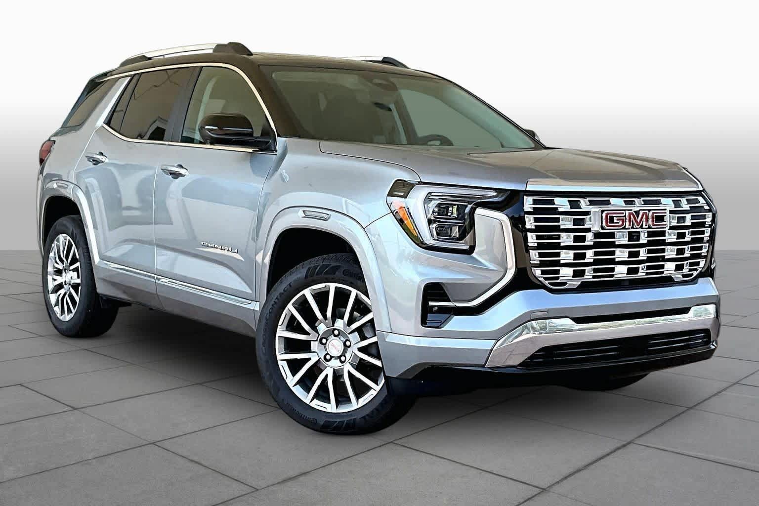 Used 2026 GMC Terrain Denali AWD/4WD image 3