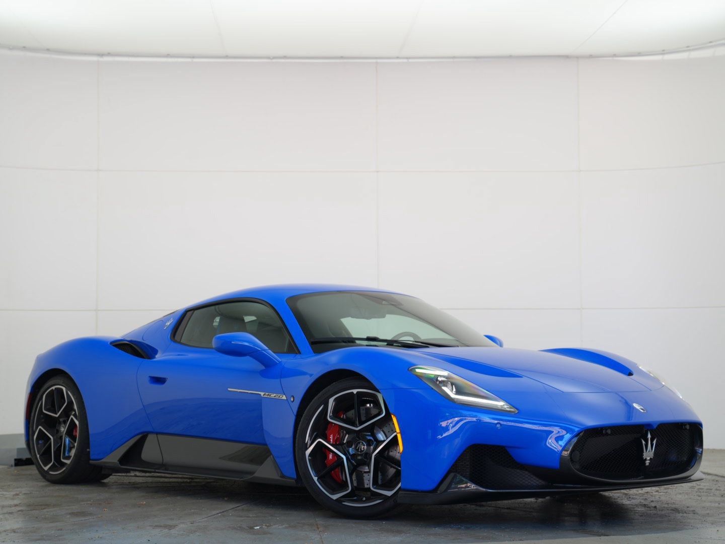 Used 2023 Maserati MC20 Coupe RWD image 1