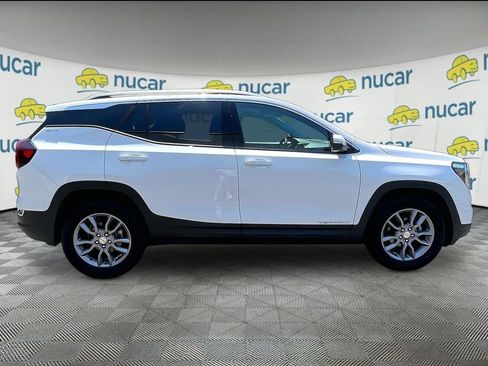 Used 2023 GMC Terrain SLT w/ Tech Package AWD/4WD image 8