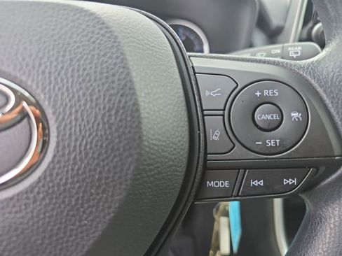 Used 2025 Toyota RAV4 LE image 17