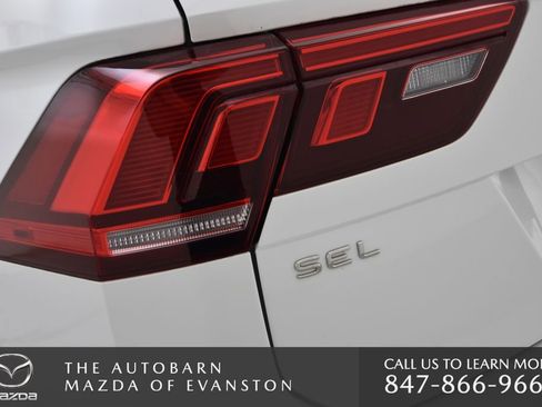 Used 2022 Volkswagen Tiguan SEL R-Line image 37
