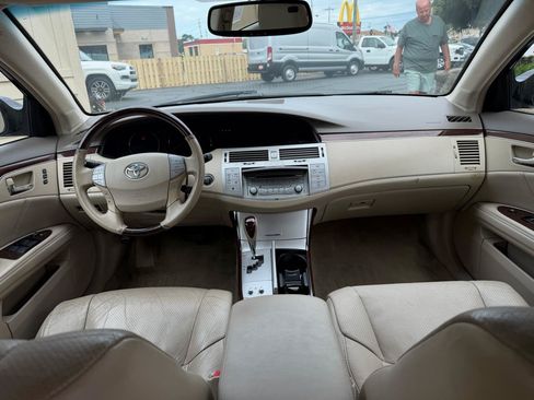 Used 2009 Toyota Avalon Limited FWD image 5