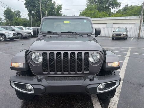 Used 2021 Jeep Gladiator Sport AWD/4WD image 2