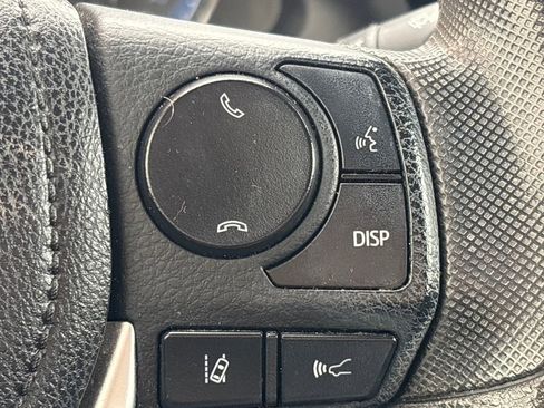 Used 2017 Toyota Corolla LE image 19