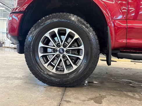 Used 2018 Ford F150 XLT w/ Equipment Group 302A Luxury AWD/4WD image 27