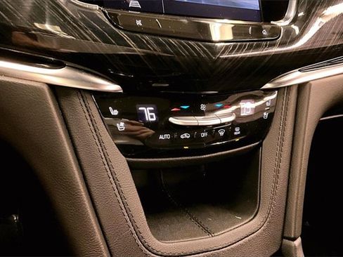 Used 2024 Cadillac XT6 Premium Luxury image 28