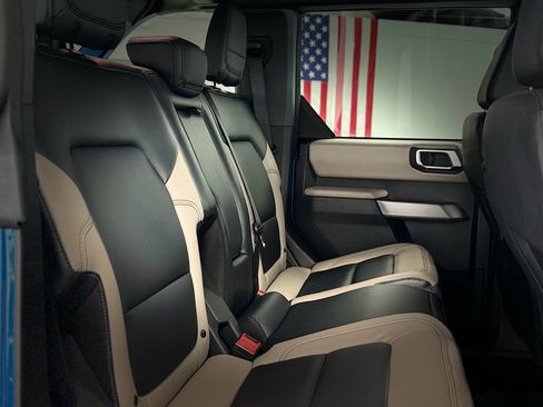 Used 2023 Ford Bronco Wildtrak AWD/4WD image 28