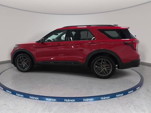 Used 2026 Ford Explorer ST-Line w/ ST-Line Street Pack AWD/4WD image 9