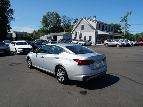 Used 2022 Nissan Altima 2.5 S FWD image 5