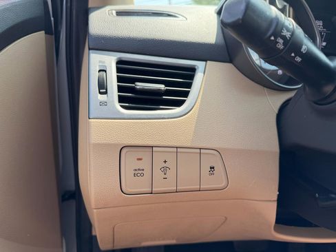 Used 2013 Hyundai Elantra GLS w/ Preferred Pkg image 39