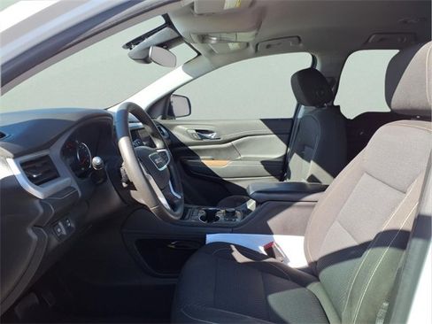 Used 2023 GMC Acadia SLE w/ Driver Convenience Package image 23