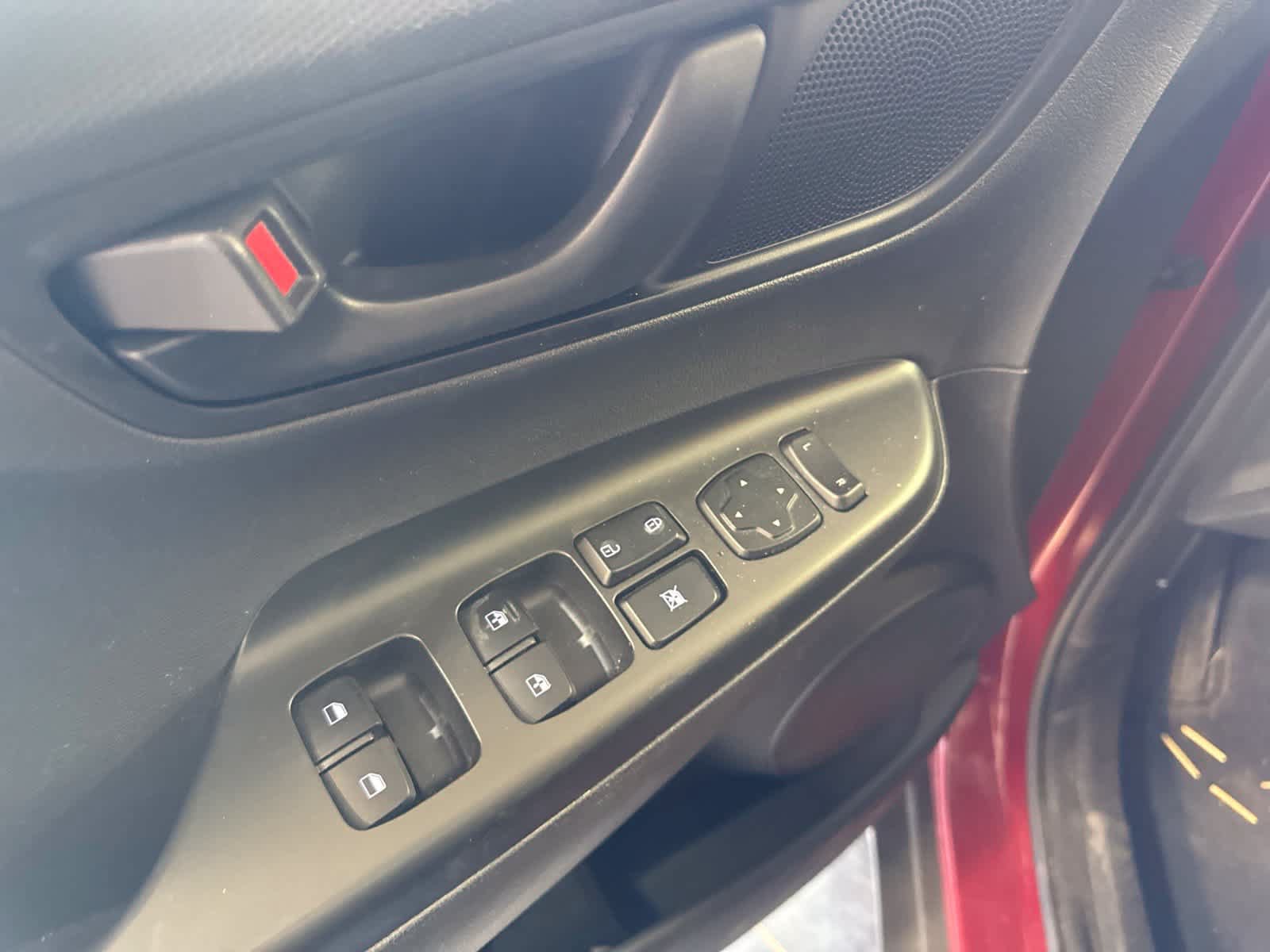 Used 2020 Hyundai Kona SEL FWD image 17