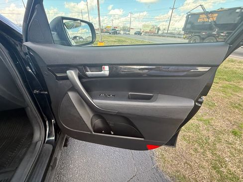 Used 2015 Kia Sorento EX image 22