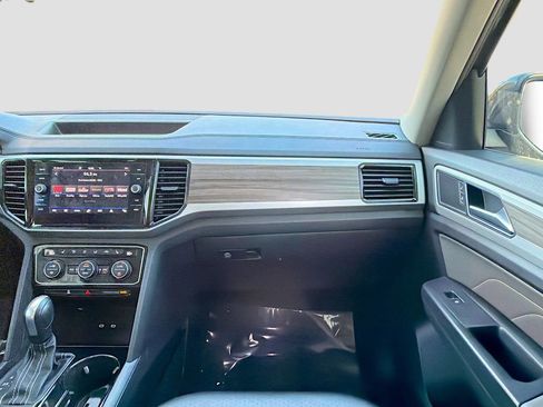 Used 2022 Volkswagen Atlas SEL AWD/4WD image 19