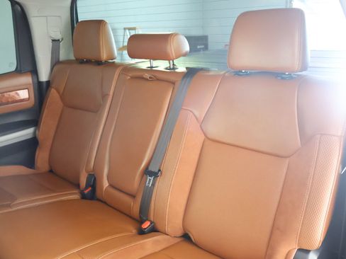 Used 2019 Toyota Tundra Platinum AWD/4WD image 46